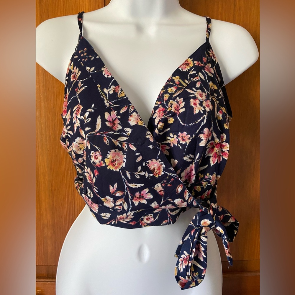 B•O•G• Collectives Floral Top